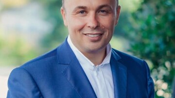 Роман Греба