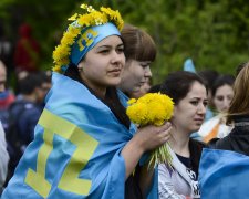 В Париже активисты устроили демонстрацию в поддержку крымских татар