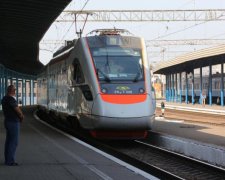 Наконец-то случилось: Укрзализныця похвастается новыми поездами