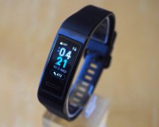 Xiaomi Mi Band 4: идеальный браслет за смешную цену