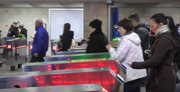 метрополитен, скриншот из видео