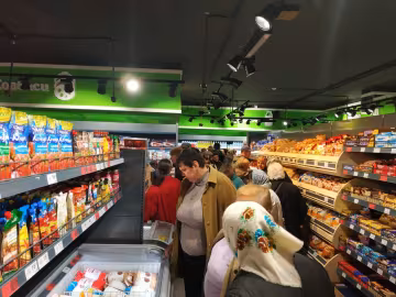Львів'яни забудуть про борщ, салати та каші - які продукти доведеться викинути з холодильника