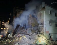 Поврежденные здания после ночной атаки Шосткинской громады