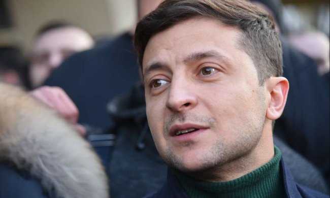 Головне за ніч: суд Зеленського, атака на клієнтів Приватбанку та пекельні рейси Укрзалізниці