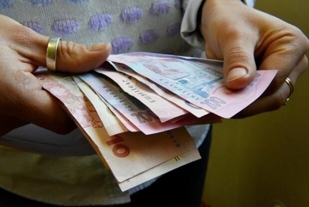 Киевлянам повысили зарплату с 1 января: сколько получим "чистыми"