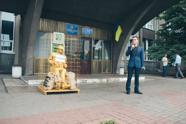 На Харьковщине заместители мэра прогорели на банальной схеме: распиливали годами
