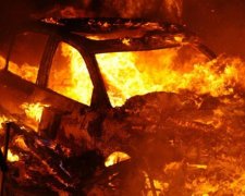 Вибухи, величезне полум'я: невідомі влаштували війну під Києвом