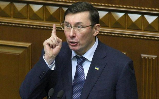 Луценко хочет ужесточить наказания за ДТП