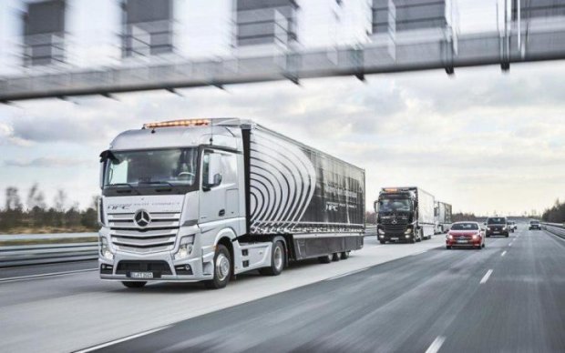 Німці протестують безпілотні вантажівки в небезпечних умовах