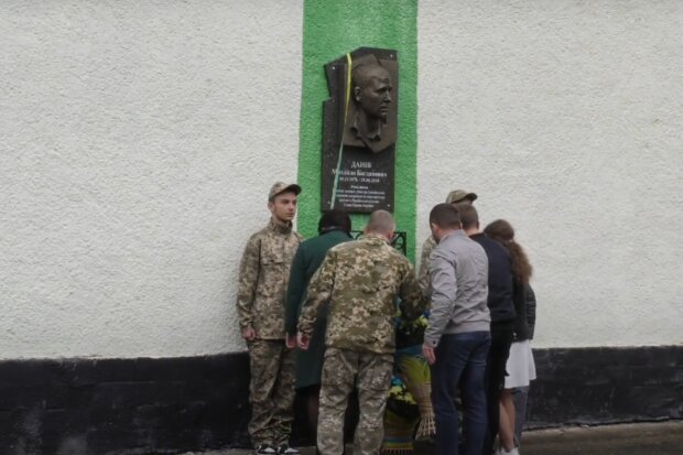 Син загиблого під Іловайськом героя розповів про батька і змусив плакати всю Україну: "Зрозумів рішення батька"