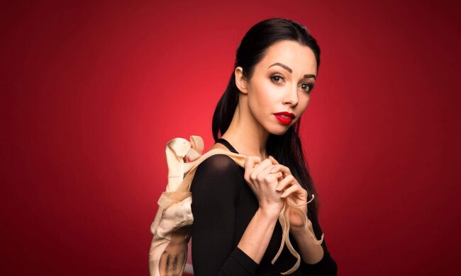 Легенда "Танців з зірками" Кухар поиграла с фантазией мужчин пикантной позой