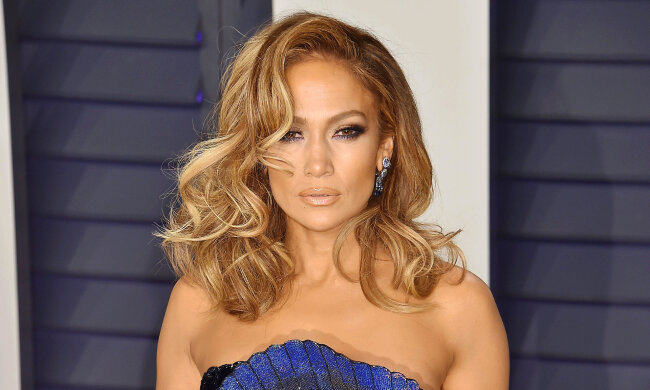 Як в 51 виглядати на 30? Топ-5 секретів молодості від Дженніфер Лопес