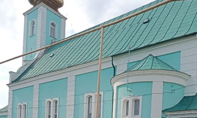 На Закарпатті злодії-безбожники "бомбонули" церкву сім разів - ходили, як на роботу