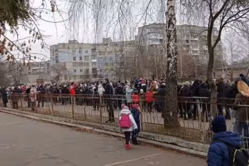 Школьник распылил газовый баллончик посреди урока, фото: Facebook Полиция Львовской области
