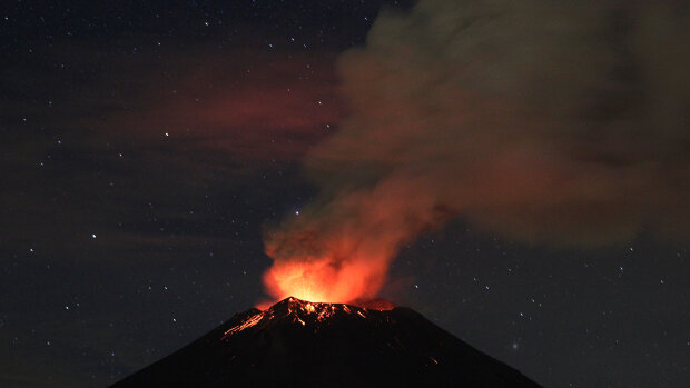 Жизнь миллионов висит на волоске: проснулся один из самых опасных вулканов мира