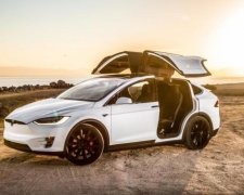 Кардинальне перетворення: Tesla упакували для бездоріжжя