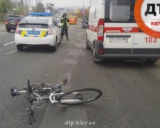 У столиці трапилась аварія за участі водія авто та велосипедиста (фото)