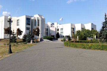 Кличко поставив директорку, яка з талановитих українських дітей бере гроші