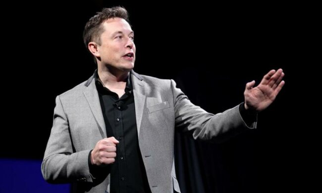 Маск задумал на осень кое-что взрывное