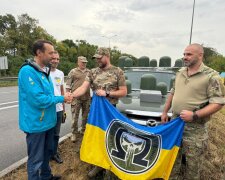 Бойове авто з трейлером спецпідрозділу "Омега" від БФ "Надія" та фонду "Рідна країна" Миколи Томенка