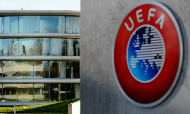 УЕФА отменил рукопожатия футболистов перед матчами, uefa.com
