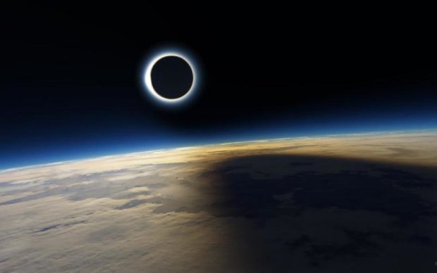 Коридор затемнень: маг підказав, як пережити найскладніші тижні року