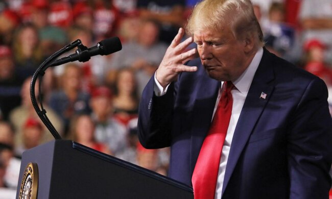 Трамп у новорічну ніч розніс Меркель і Макрона за "покинуту" Україну: "Потрібно більше"