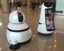 Роботи LG прийшли на допомогу розсіяним пасажирам аеропортів