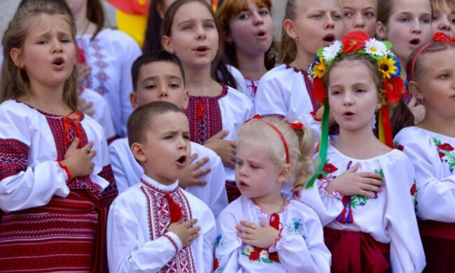 Діти співають. Фото з відкритих джерел