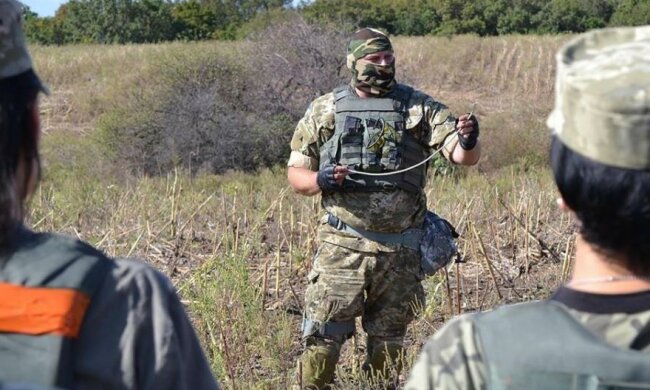 Українські сапери пройшли навчання у зоні АТО