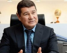 Беглец Онищенко рассказал о тесных контактах с Порошенко