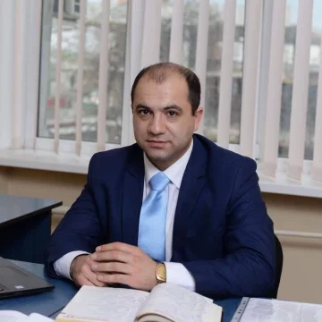 Петр Бурлаченко