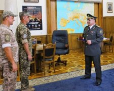 Полторак нагородив українських воїнів