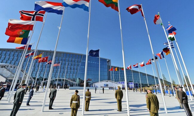 Королевский ответ: Елизавета II пооткровенничала с маленьким украинцем
