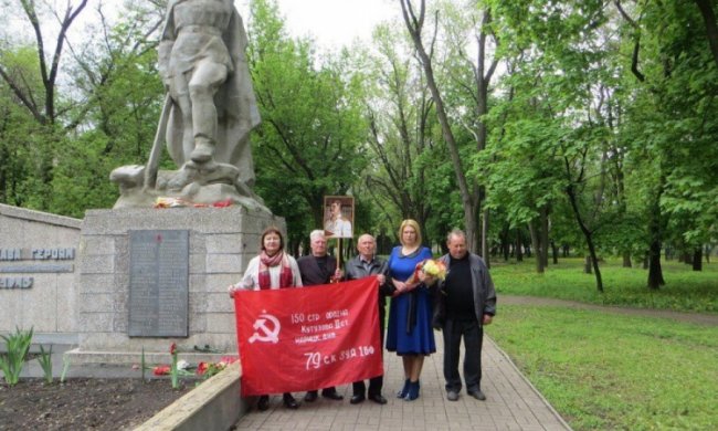 "Декомунізація": вінницькі націоналісти накинулися на пенсіонерів