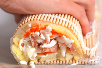 Рулет "Мимоза", кадр с видео