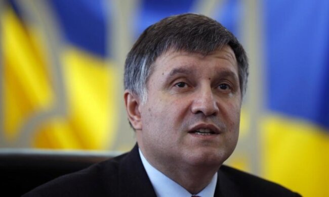 Аваков посоветовал депутату Артеменко самому сдаться в аренду