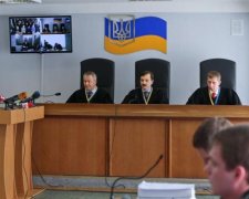 Главное за ночь: "достоинство" Януковича и Трамп против всех