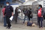 Пес цілодобово чекає хворого на ковід господаря під дверима лікарні: зворушлива історія сучасного Хатіко
