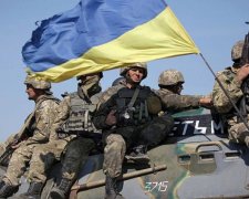 Бойцы провели учения с боевого слаживания в Мариуполе (фото)