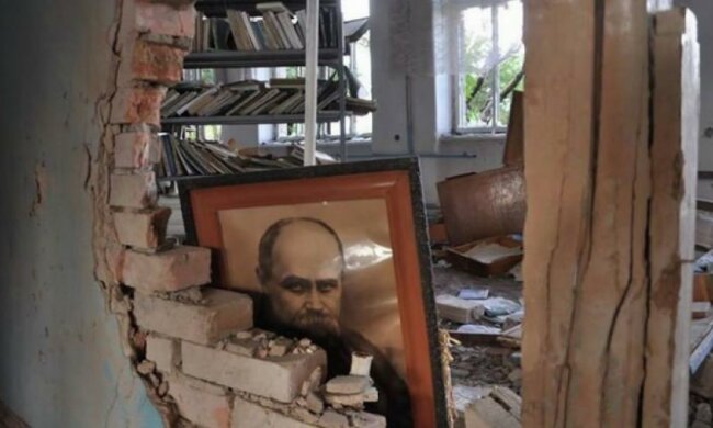 Фоторепортаж из заброшенного села Донецкой области