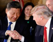 Трамп має намір заборонити китайські смартфони