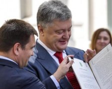 Темний бік Порошенка: що лайкав та коментував президент України у Facebook