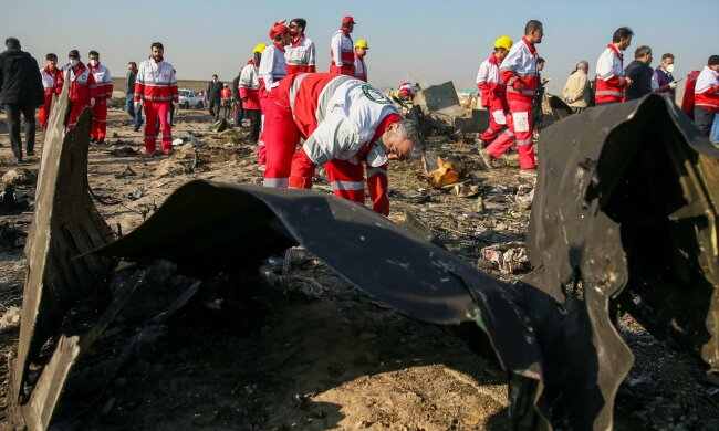 Авария самолета МАУ в Иране, фото: REUTERS