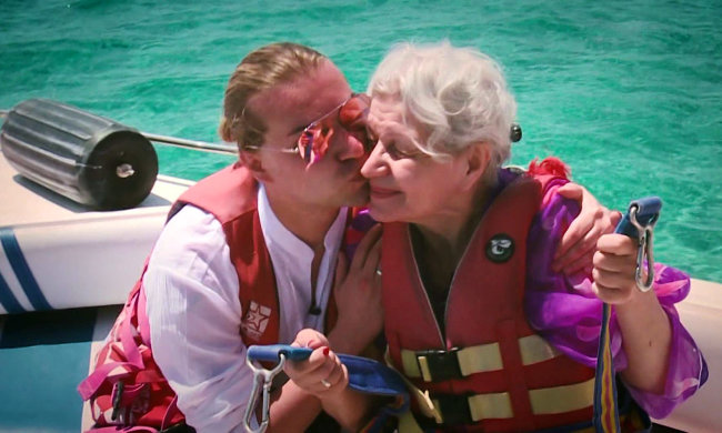 "Справжня богиня інтиму": Солнцев показав дружину після пластики