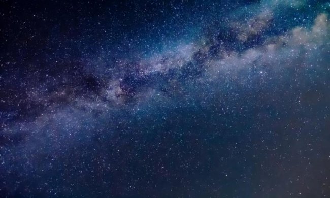 Гороскоп на 3 травня: кому зірки обіцяють удачу на роботі
