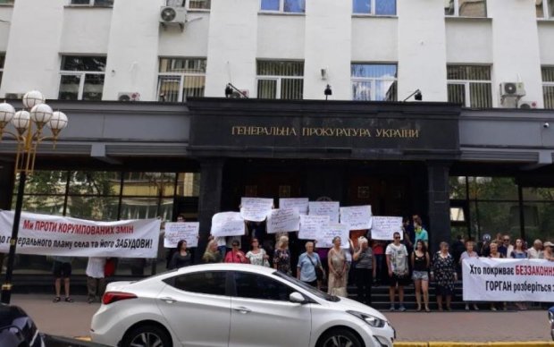 Киевляне восстали: под ГПУ началось что-то невообразимое