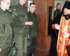Віруючі в армії України: служити можна, стріляти - ні