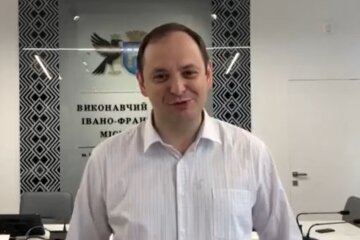 Щасливий Марцінків похизувався красунею-дружиною і маленькою донечкою: "19 років разом"