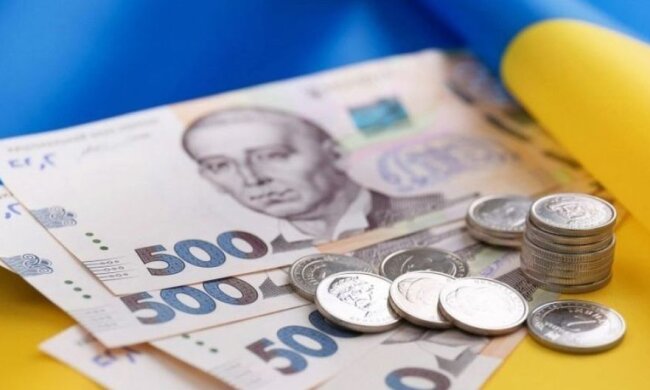 Грошові купюри — виплати та допомога українцям з червня